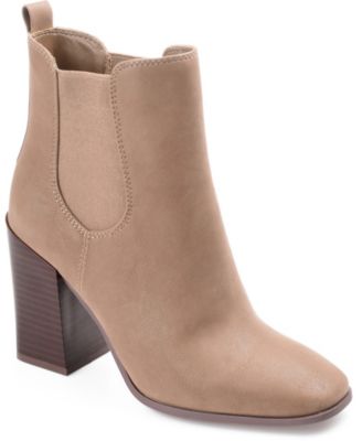 Journee Collection