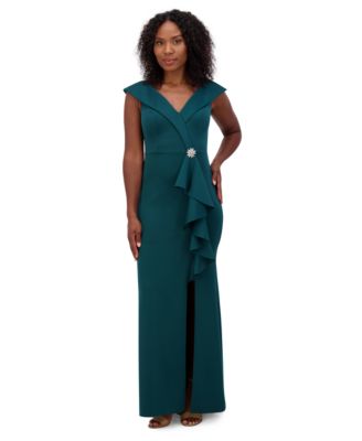 Jessica Howard - Petite Ruffled Portrait-Collar Gown