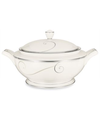 Noritake - "Platinum Wave" Covered Vegetable