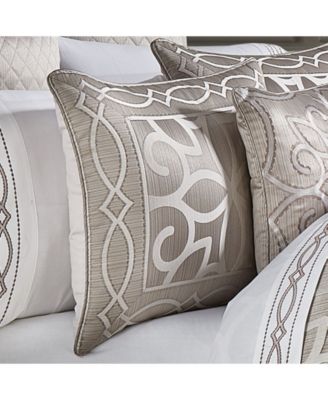J Queen New York - Deco Bedding Collection