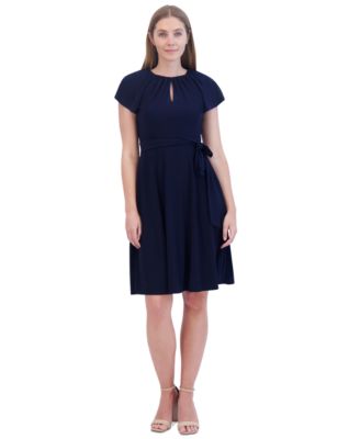 Jessica Howard - Petite Keyhole Fit & Flare Dress