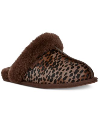 UGG® - Women's Scuffette Caspian Flats