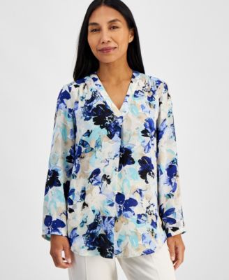 AK Anne Klein