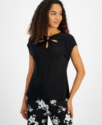 Kasper - Women's Keyhole Ring Short-Sleeve Top