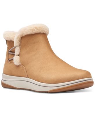 Clarks - Women's Breeze Cozy Booties
