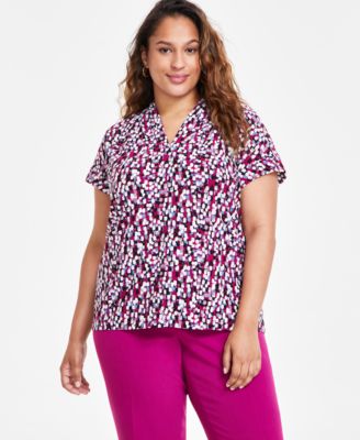 Kasper - Plus Size Printed V-Neck Short-Sleeve Top