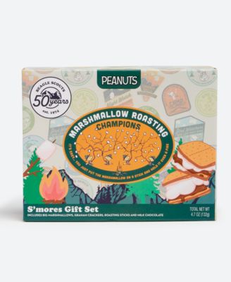 Macy's - Beagle Scout Snoopy S'mores Kit