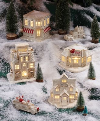 Lenox - Mistletoe Park Figurine Collection