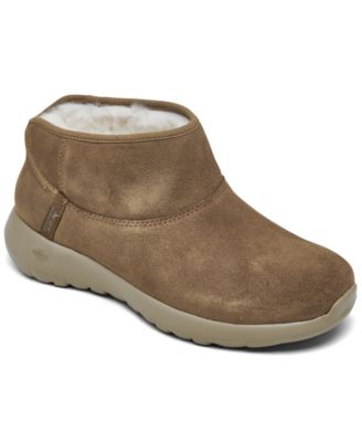 Skechers