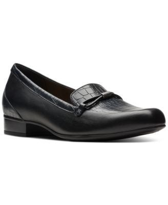Clarks - Women's Juliet Shine Slip-On Loafer Pumps