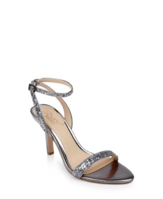 Jewel Badgley Mischka