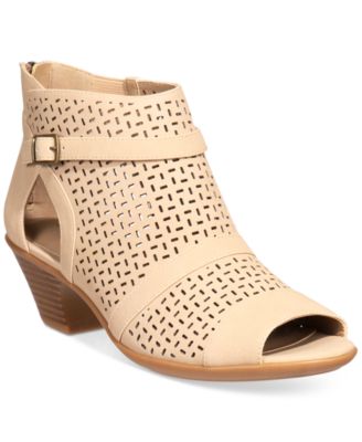 Easy Street - Carrigan Sandals